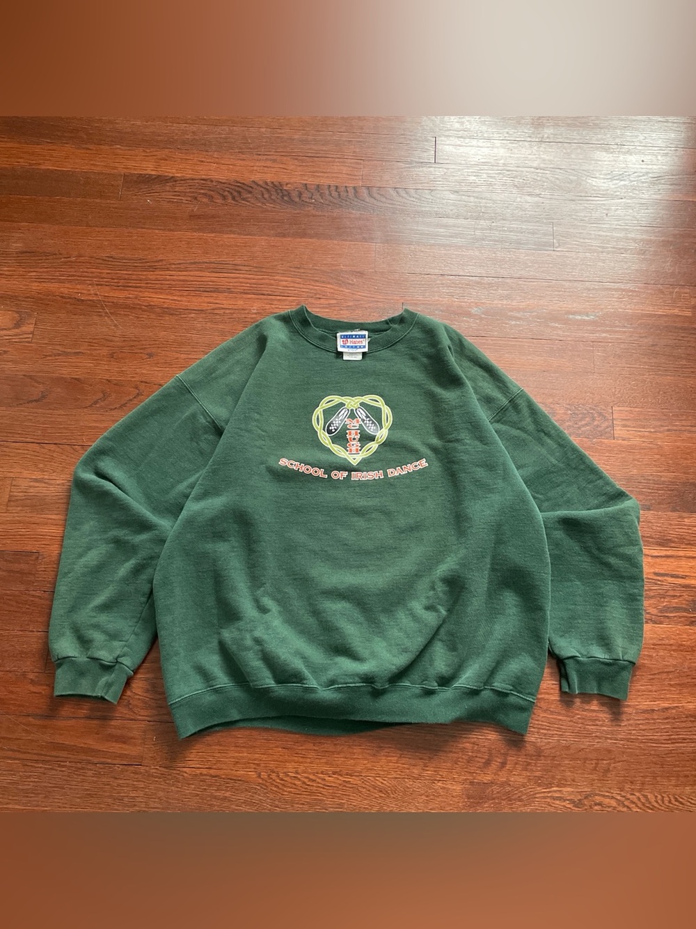 Vintage Green 90s Irish dance crewneck sweatshirt #irishdance #crewneck